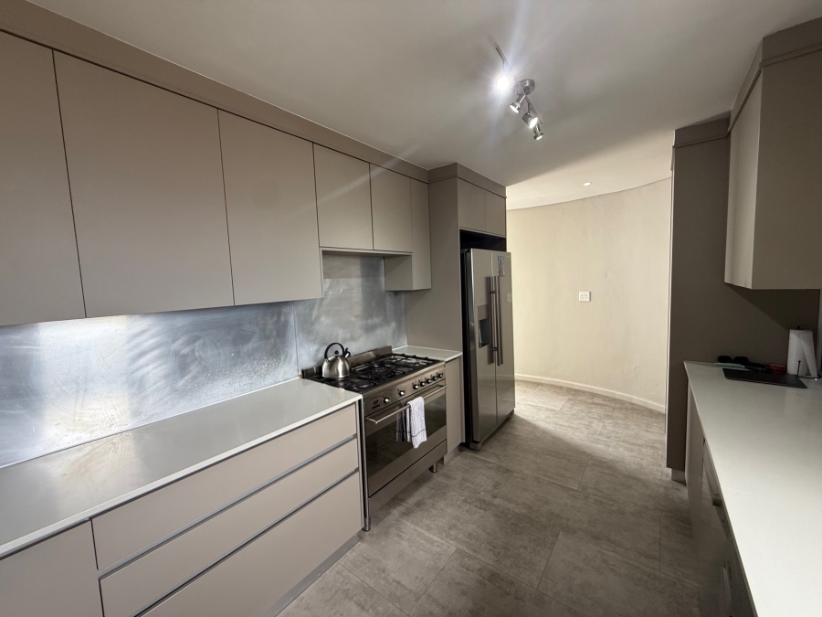 4 Bedroom Property for Sale in Waves Edge Western Cape